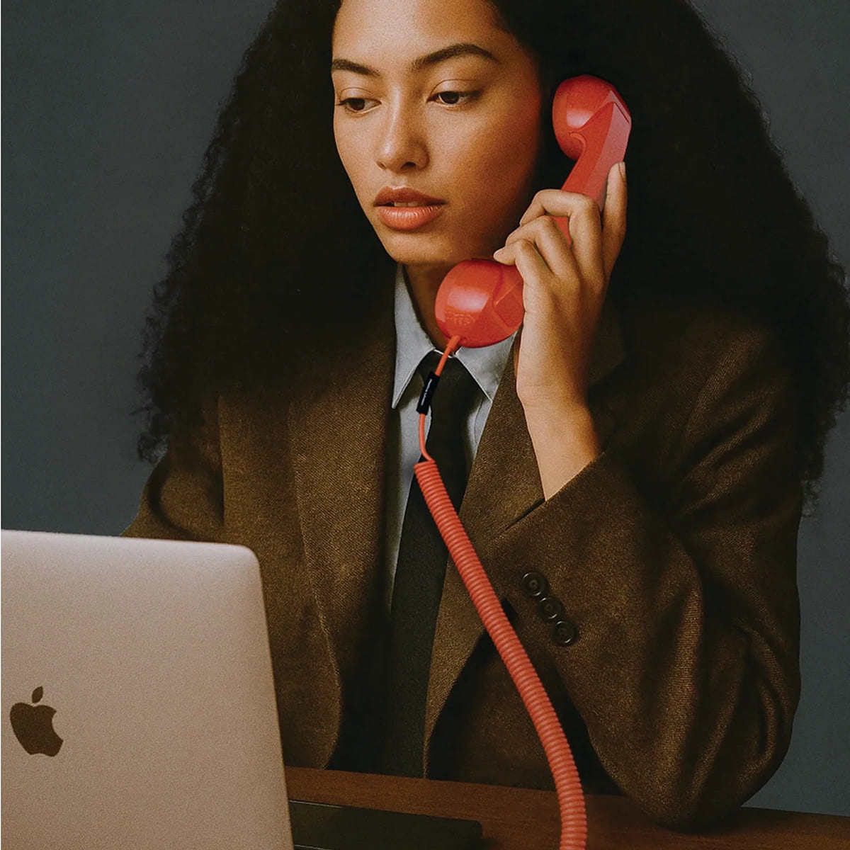 Native Union Pop Phone Słuchawka telefoniczna USB-C z funkcją odbierania i kończenia połaczeń - Czerwona