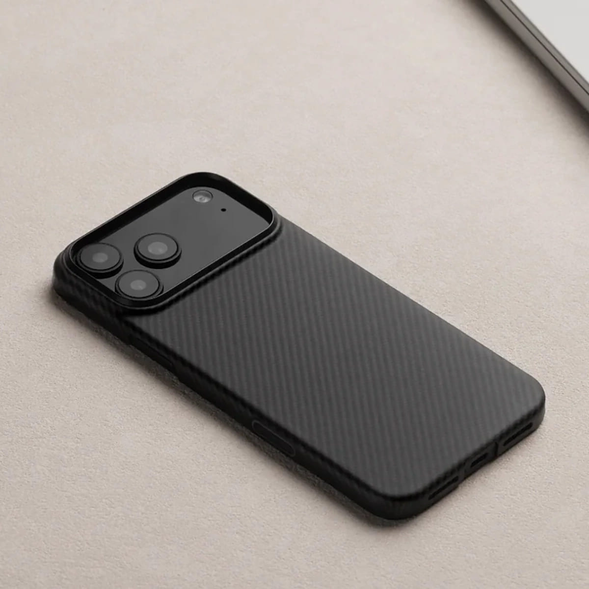 PITAKA Ultra-Slim Etui do iPhone 17 Pro kompatybilne z MagSafe - Czarno-szare