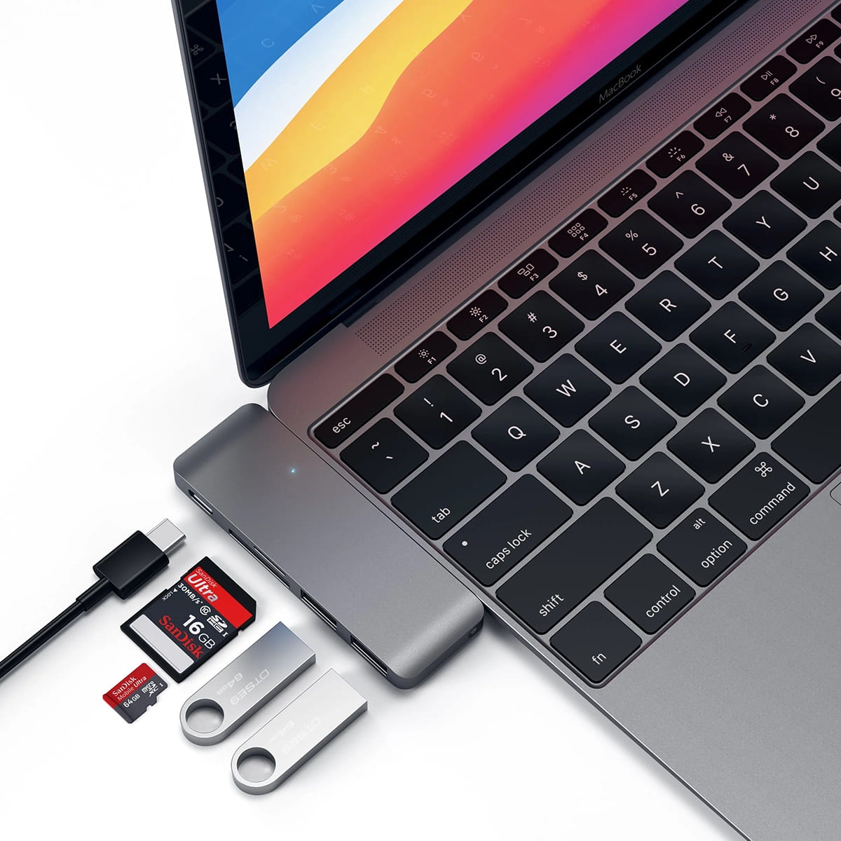 Satechi USB-C Pass Through HUB 2xUSB 3.0 / USB-C (PD) / SD / microSD / Gwiezdna szarość (Space Gray) Satechi USB-C Pass Through HUB 2xUSB 3.0 / USB-C (PD) / SD / microSD / Gwiezdna szarość (Space Gray)