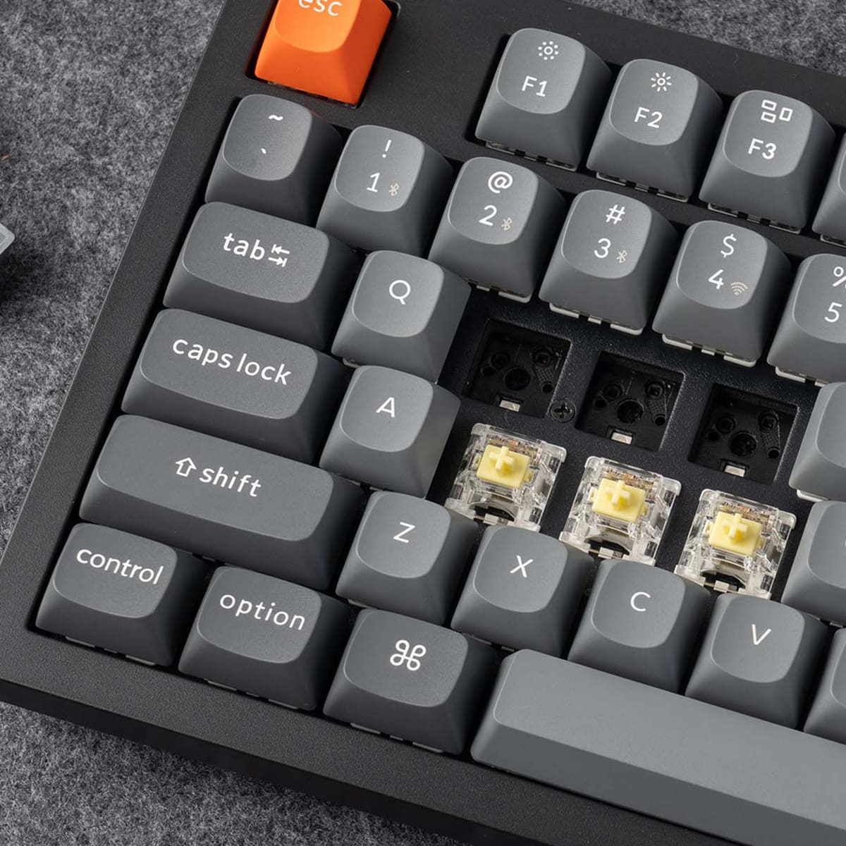 Keychron K10 MAX bezprzewodowa klawiatura mechaniczna z podświetleniem białym Keychron Super Red Switch - Czarna (Black) Keychron K10 MAX bezprzewodowa klawiatura mechaniczna z podświetleniem białym Keychron Super Red Switch - Czarna (Black)